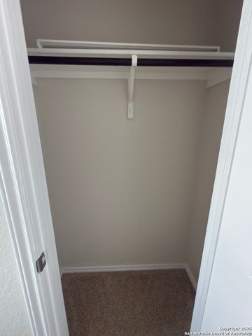 156 middle green, Floresville, TX 78114