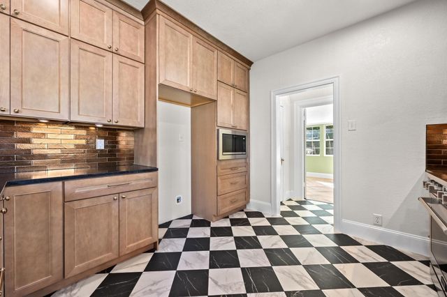 9703 Saugus LN, Austin, TX 78733