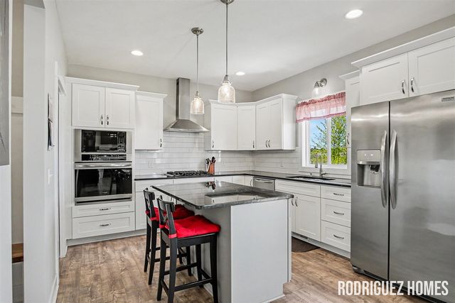 9361 Shoreway Drive, West Olive, MI 49460