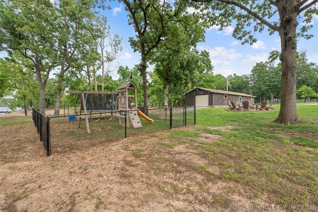 25815 S Horsecreek Drive, Afton, OK 74331