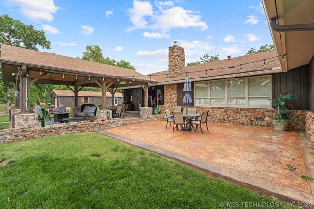 25815 S Horsecreek Drive, Afton, OK 74331