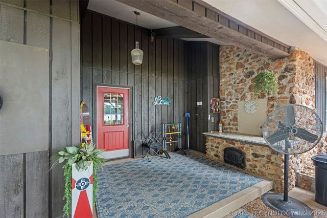 25815 S Horsecreek Drive, Afton, OK 74331