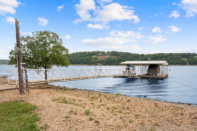25815 S Horsecreek Drive, Afton, OK 74331