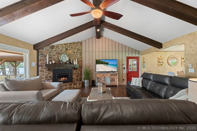 25815 S Horsecreek Drive, Afton, OK 74331