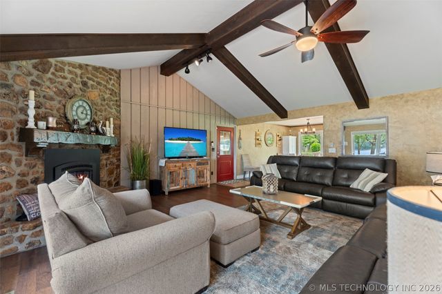 25815 S Horsecreek Drive, Afton, OK 74331