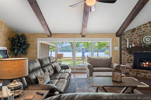 25815 S Horsecreek Drive, Afton, OK 74331