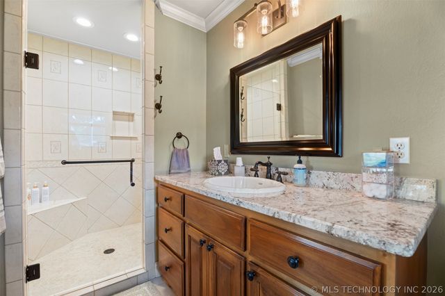 25815 S Horsecreek Drive, Afton, OK 74331