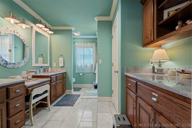 25815 S Horsecreek Drive, Afton, OK 74331