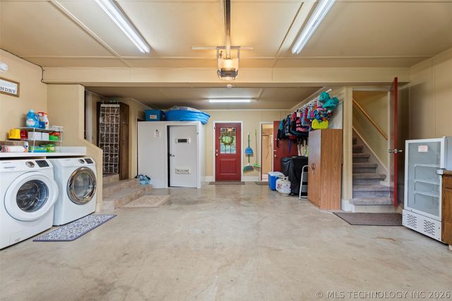 25815 S Horsecreek Drive, Afton, OK 74331