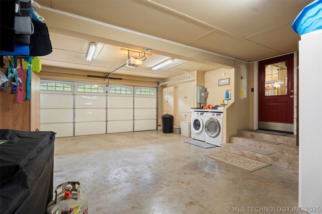 25815 S Horsecreek Drive, Afton, OK 74331