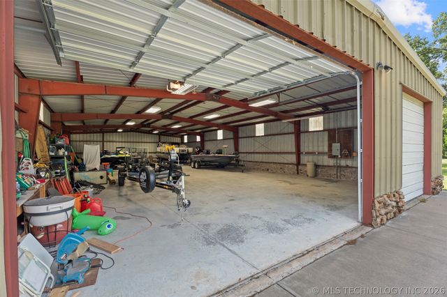 25815 S Horsecreek Drive, Afton, OK 74331