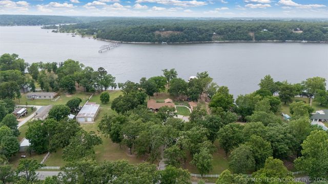 25815 S Horsecreek Drive, Afton, OK 74331