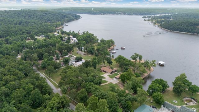 25815 S Horsecreek Drive, Afton, OK 74331