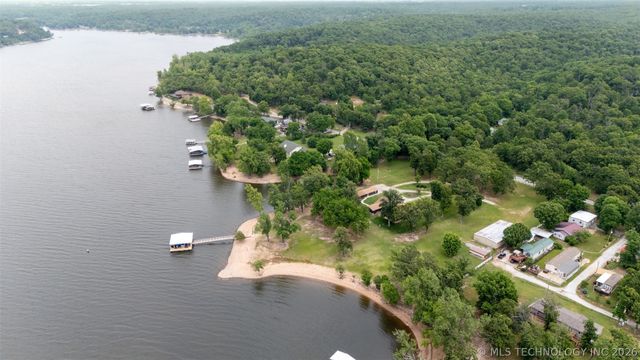 25815 S Horsecreek Drive, Afton, OK 74331