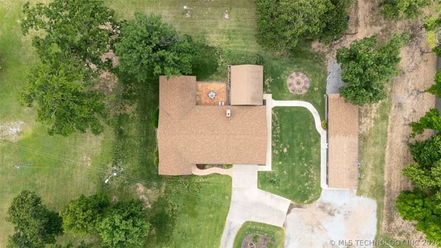 25815 S Horsecreek Drive, Afton, OK 74331