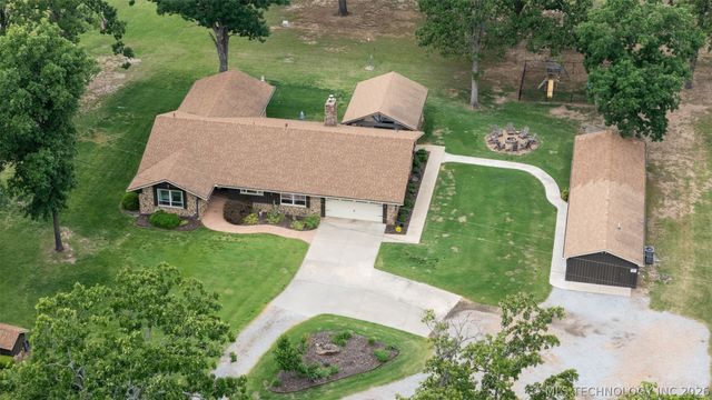 25815 S Horsecreek Drive, Afton, OK 74331