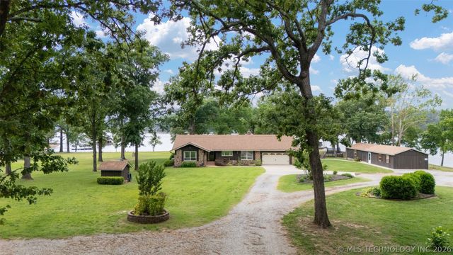 25815 S Horsecreek Drive, Afton, OK 74331