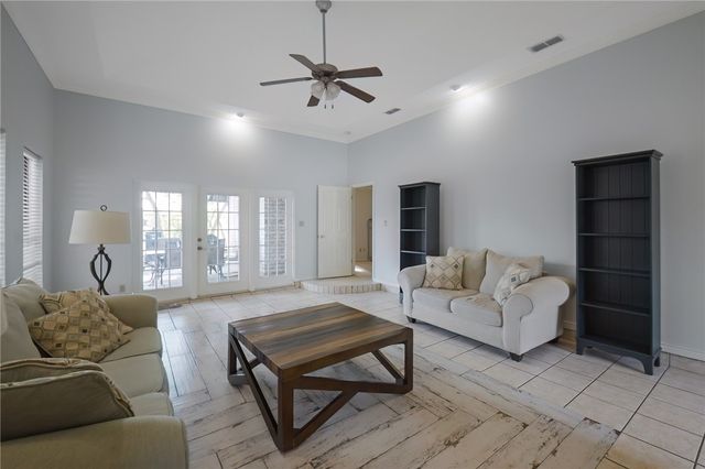 14905 Red River Dr, Corpus Christi, TX 78410