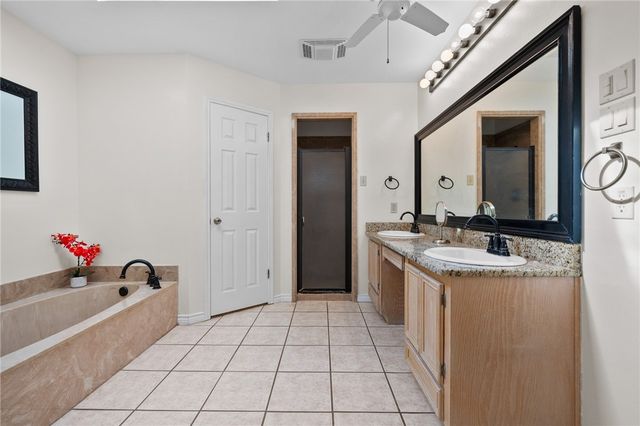 14905 Red River Dr, Corpus Christi, TX 78410