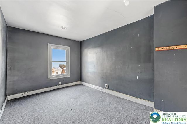 77 Avenue A, Palmerton Boro, PA 18071