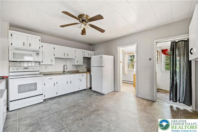 77 Avenue A, Palmerton Boro, PA 18071