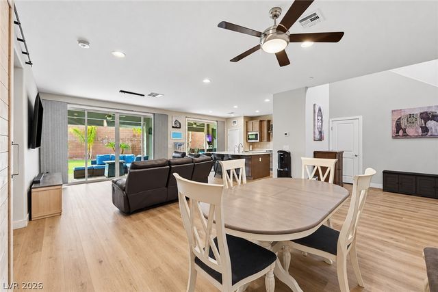 31 Cresta Villa Court, Henderson, NV 89011