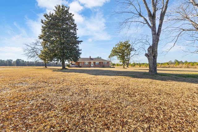 3923 Fair Bluff Hwy., Green Sea, SC 29545