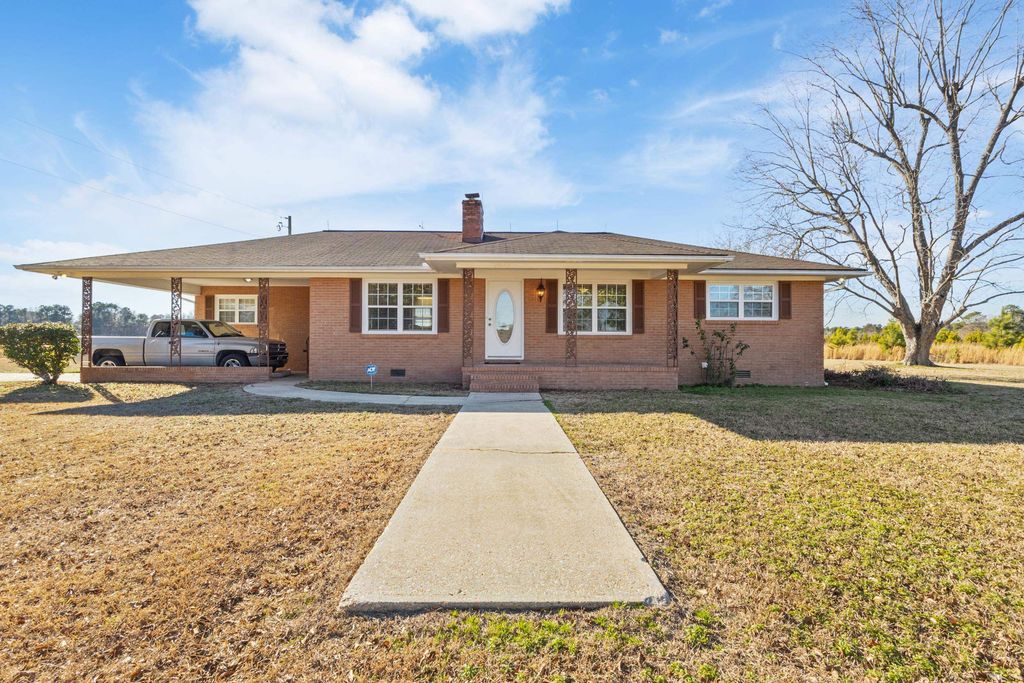 3923 Fair Bluff Hwy., Green Sea, SC 29545