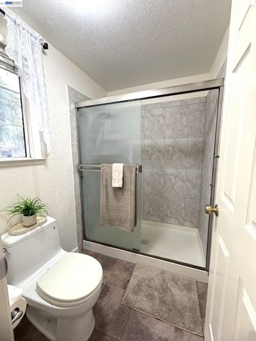 11651 Rolling Hills Pl, Dublin, CA 94568
