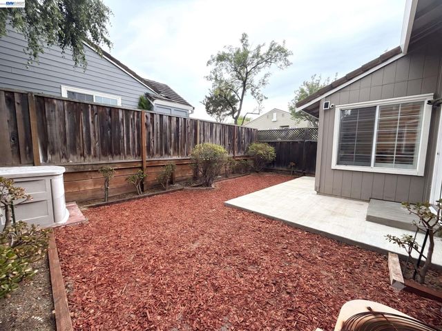 11651 Rolling Hills Pl, Dublin, CA 94568