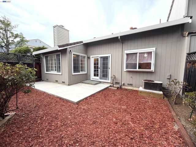 11651 Rolling Hills Pl, Dublin, CA 94568