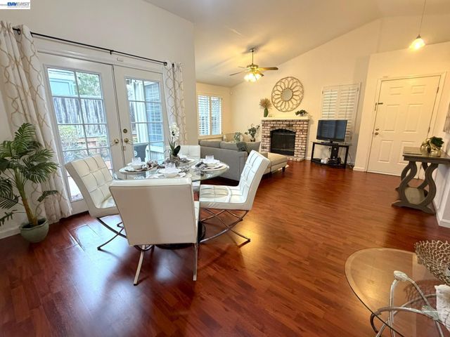 11651 Rolling Hills Pl, Dublin, CA 94568