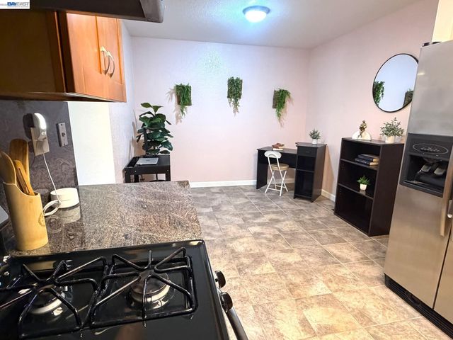 11651 Rolling Hills Pl, Dublin, CA 94568