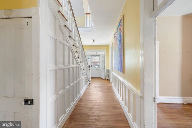 394 W KING ST, Strasburg, VA 22657