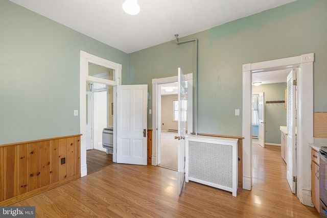 394 W KING ST, Strasburg, VA 22657