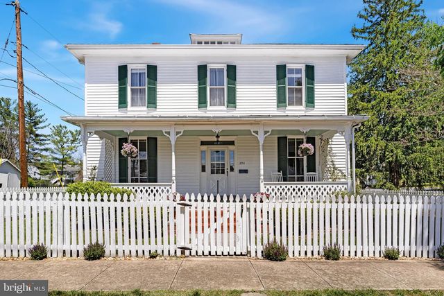 394 W KING ST, Strasburg, VA 22657