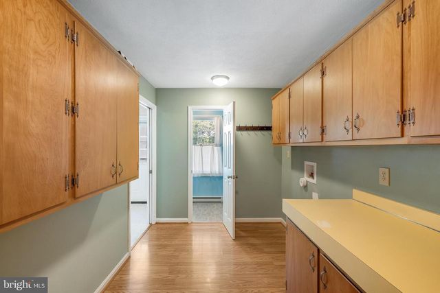 394 W KING ST, Strasburg, VA 22657