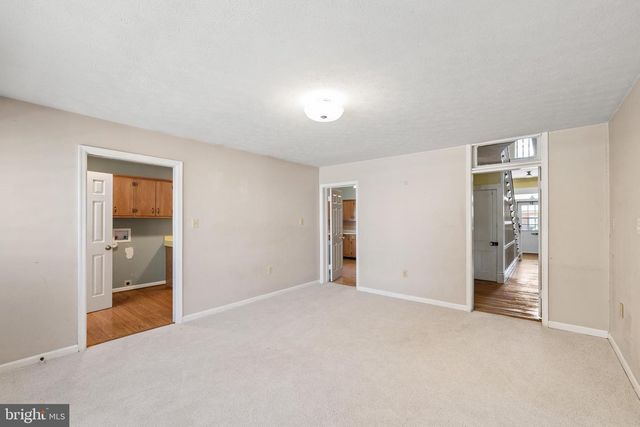 394 W KING ST, Strasburg, VA 22657