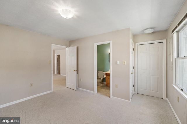394 W KING ST, Strasburg, VA 22657