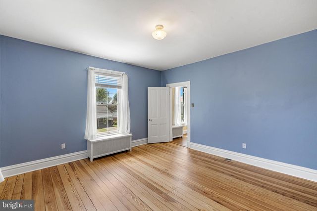 394 W KING ST, Strasburg, VA 22657