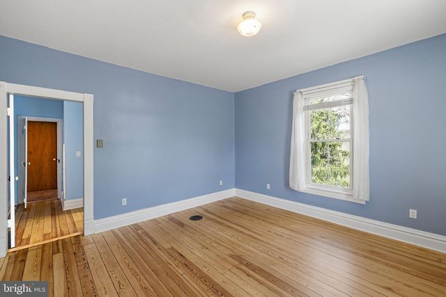 394 W KING ST, Strasburg, VA 22657