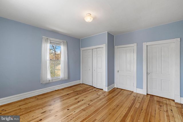394 W KING ST, Strasburg, VA 22657