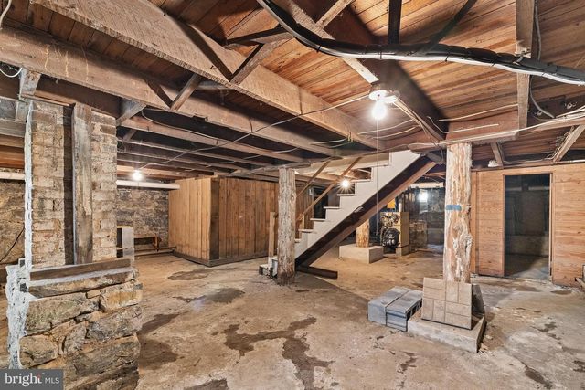 394 W KING ST, Strasburg, VA 22657