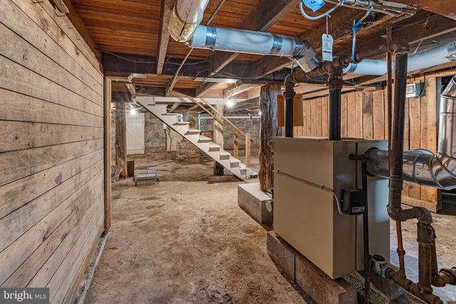 394 W KING ST, Strasburg, VA 22657