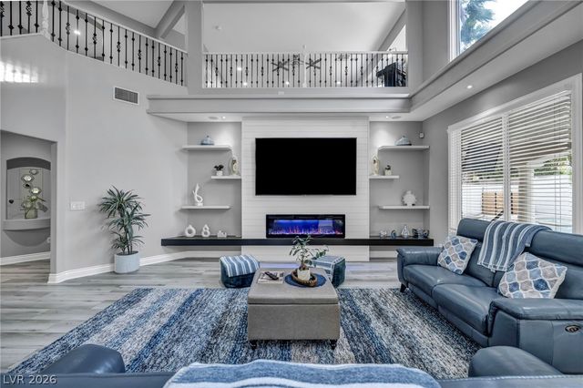 11205 Pentland Downs Street, Las Vegas, NV 89141