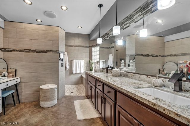 11205 Pentland Downs Street, Las Vegas, NV 89141