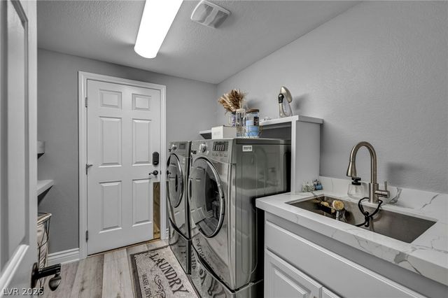 11205 Pentland Downs Street, Las Vegas, NV 89141