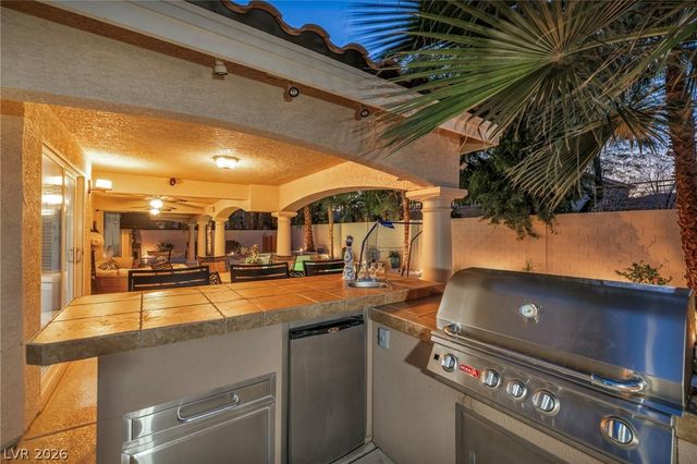 11205 Pentland Downs Street, Las Vegas, NV 89141