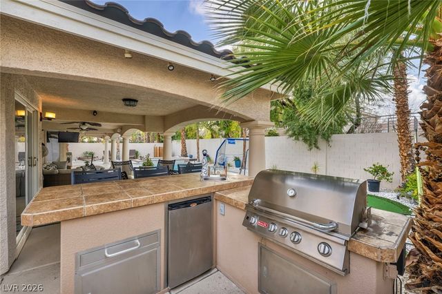 11205 Pentland Downs Street, Las Vegas, NV 89141