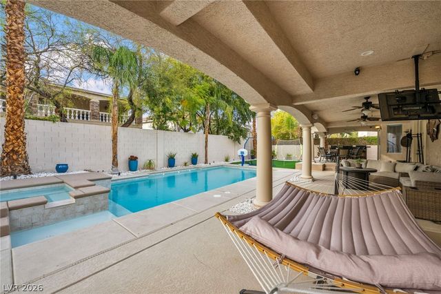 11205 Pentland Downs Street, Las Vegas, NV 89141